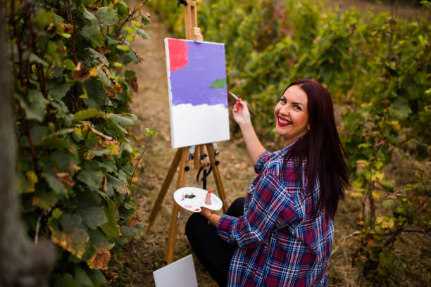istock Enjoying nature and creating art 1277096194