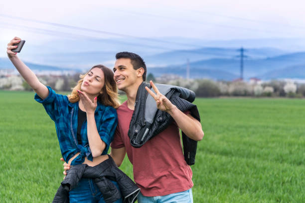 istock Couple in the field 1277115879