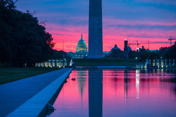 istock The Washington Monument and a Beautiful Dawn Morning 1277160198