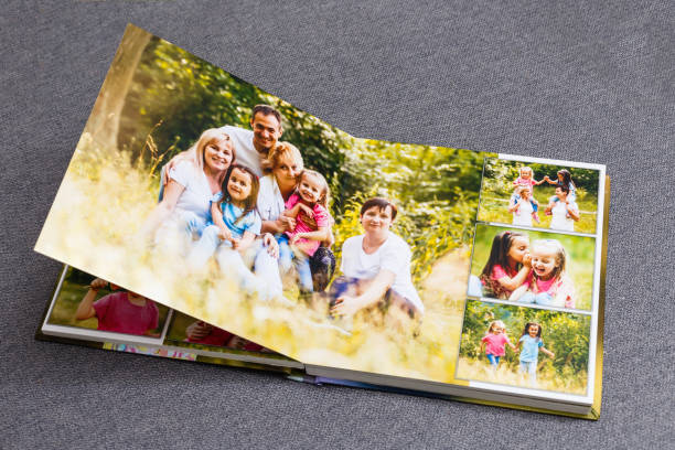 istock Family Photo Album, spring weekend 1277210323