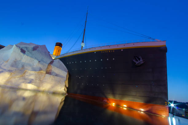 museo del titanic en pigeon forge tennessee - buque conocido fotografías e imágenes de stock