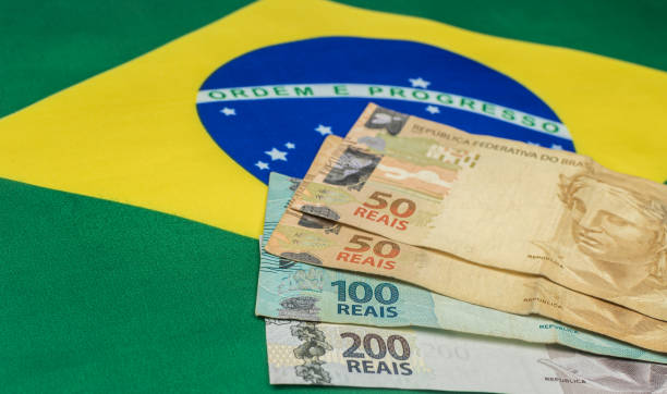 istock new Brazilian money 1277249457