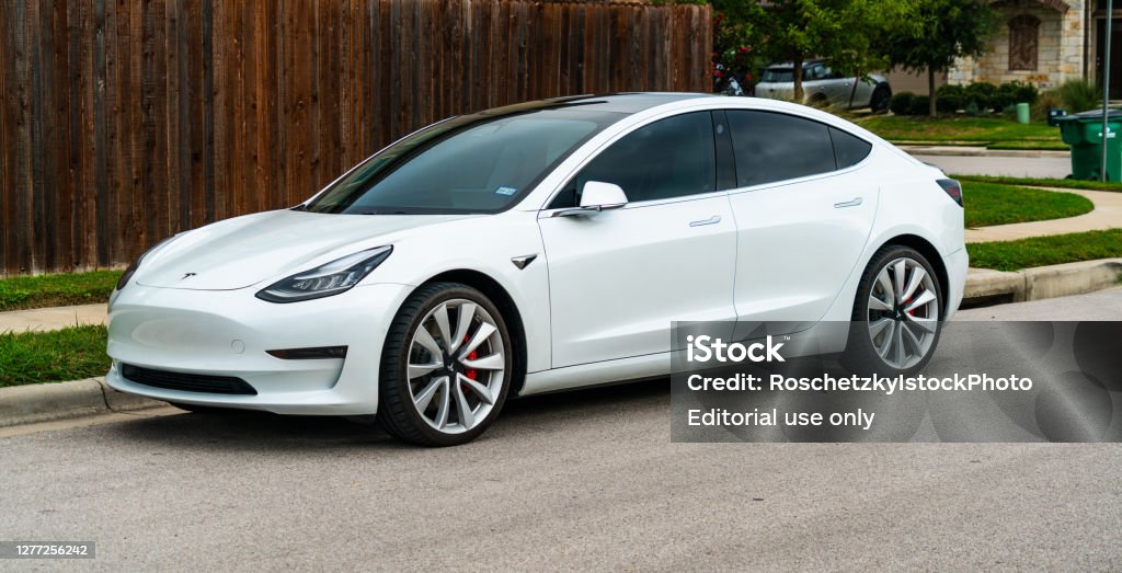 Weiß Tesla Model 3 Stockfoto und mehr Bilder von Tesla Motors