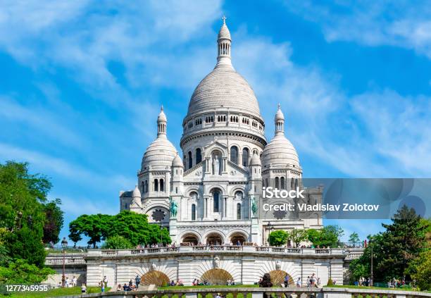 Basilica Of Sacre Coeur On Montmartre Hill Paris France Stock Photo - Download Image Now