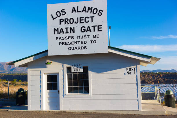 los alamos, nm: porta principale storica del progetto los alamos - alamos foto e immagini stock