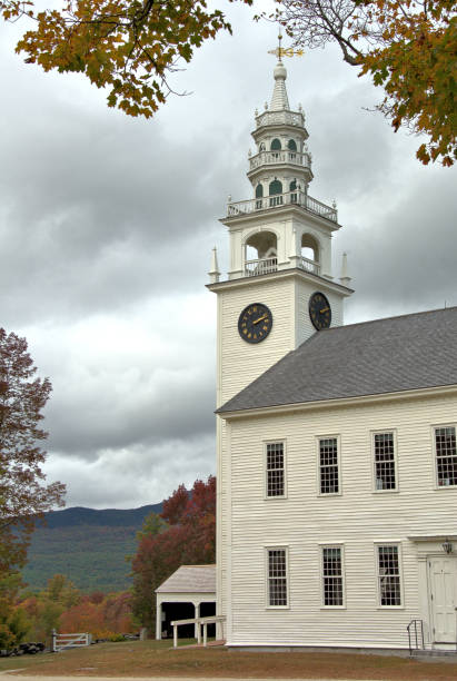 istock Old Jaffrey Meeting House and Mount Monadnock 1277455760