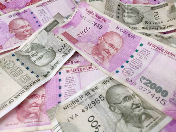 istock Two thousand and five hundred rupees bank note new indian currency after de monetization . 1277462678