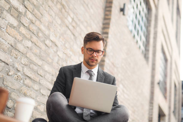 istock Lawyer working outdoor 1277520133