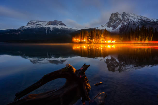 istock Emerald Lake Banff, Alberta Kanada travel destination in night 1277540066
