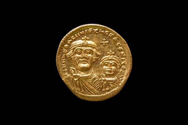 ouro romano solidus moeda do imperador romano justiniano i - justiniano i fotos - fotografias e filmes do acervo