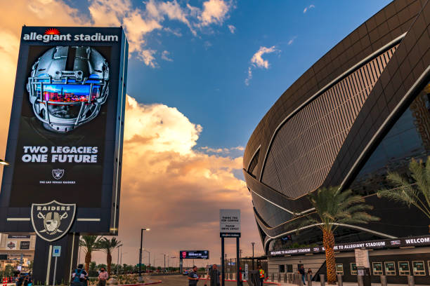 neues allegiant-stadion in las vegas nevada usa - image title stock-fotos und bilder