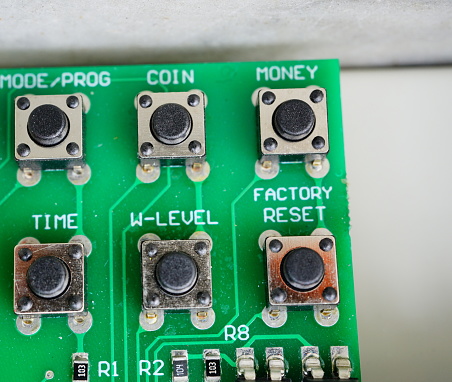broken audio amplifier chip - inside view