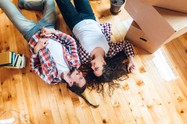 istock Excited couple moving to new apartment 1277605657