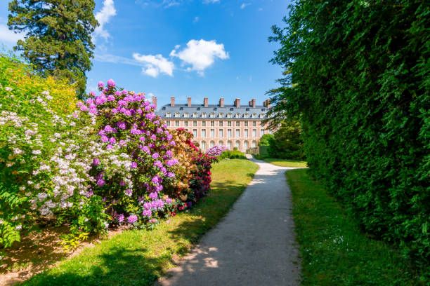 Fontainebleau palace and park in spring, France Fontainebleau, France - May 2019: Fontainebleau palace and park in spring chateau de fontainbleau stock pictures, royalty-free photos & images