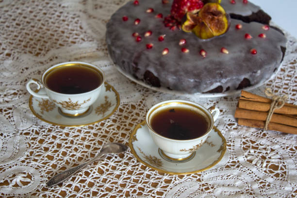 teezeit! - brownie tea afternoon tea scone stock-fotos und bilder