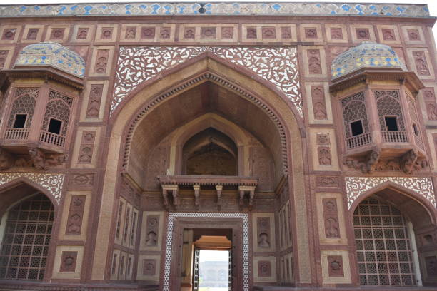 akbar tomb, sikandara, agra, indie - akbars tomb zdjęcia i obrazy z banku zdjęć