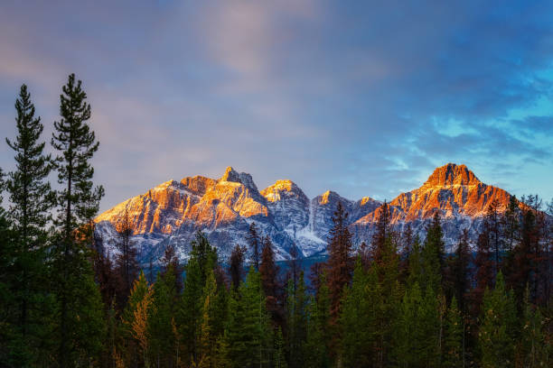 istock Brussels Peak , Catacombs Mountain, Jasper Alberta Kanada travel destination 1277729453