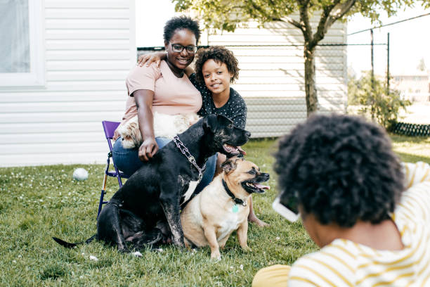 istock Taking family photos 1277911398