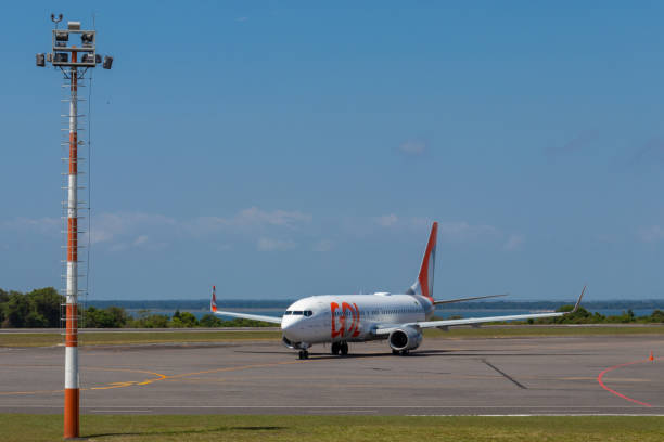 Boeing 737-800 of GOL Airlines Santarem/Para/Brazil - Sep 29, 2020: GOL Airlines plane, taxiing on the taxiway from Santarem Airport (SBSN). A Boeing 737-800, registration PR-VBL. stm photos stock pictures, royalty-free photos & images