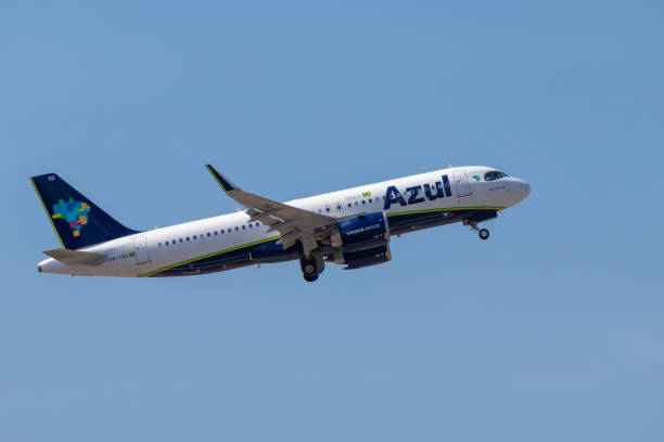 Airbus A320-NEO of AZUL Brazilian Airlines Santarem/Para/Brazil - Sep 29, 2020: Airplane of AZUL Brazilian airlines, taking off from Santarem Airport (SBSN). A new Airbus A320-NEO, registration PR-YSG. stm photos stock pictures, royalty-free photos & images