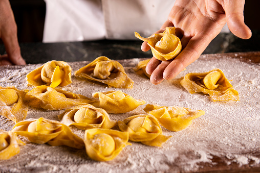 tortellini, Italian cuisine, homemade, hand, preparation, a tortellino
