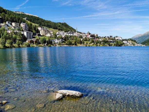 озеро санкт-мориц-швейцария - engadine switzerland village church стоковые фото и изображения