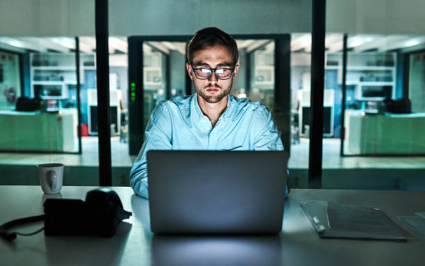 istock I don't mind working late to prove my worth 1278097981
