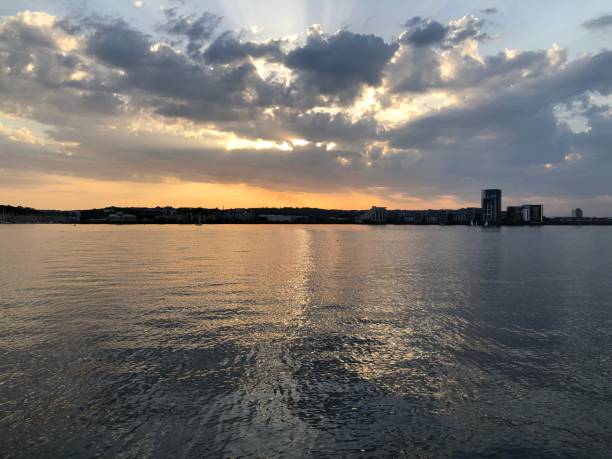 istock Fading light of the sunset over the Cardiff Bay 1278110512