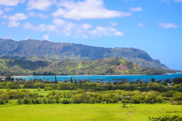 istock Hanalei Bay lookout 1278206946
