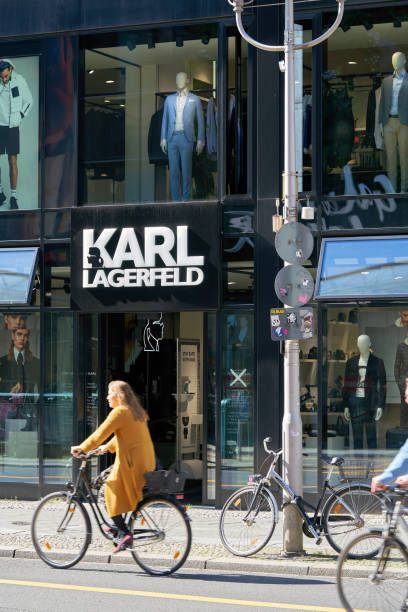 Shop of the fashion brand Karl Lagerfeld in Berlin Berlin, Germany – September 18, 2020: Shop of the fashion brand Karl Lagerfeld in the Friedrichstraße in Berlin karl lagerfeld stock pictures, royalty-free photos & images