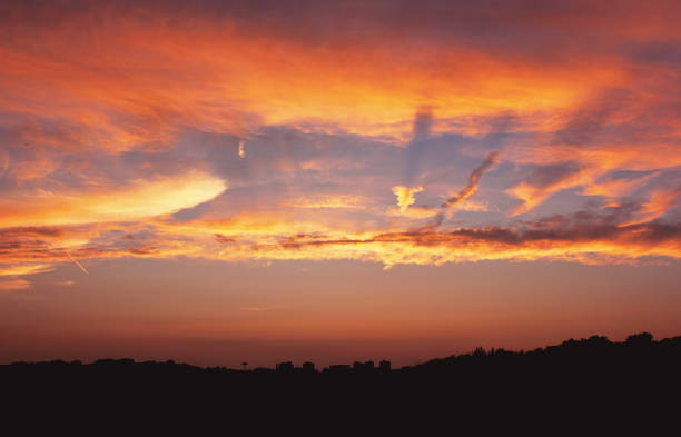 istock An Orange Sunset in Toronto 1278349594