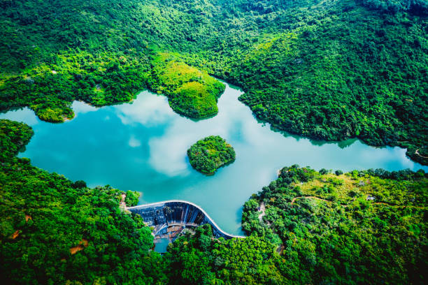 Ho Pui Reservoir is located in Yuen Long, near to Pat Heung. It is an irrigation reservoir which belongs to a part of Tai Lam Country Park. The capacity of the reservoir is 500000 cubie metres, there is a dam in S-shaped, which is popular to the hikers. The reservoir has also been ranked one of the most popular scenic countrysides.