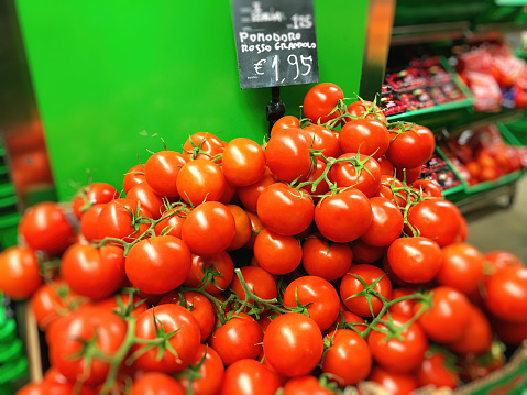 Supermarket shopping grocery vegetables fruits