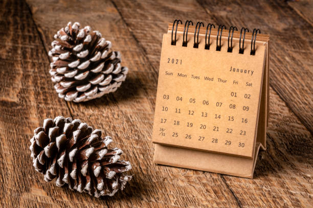 istock January 2021- spiral desktop calendar 1278418171