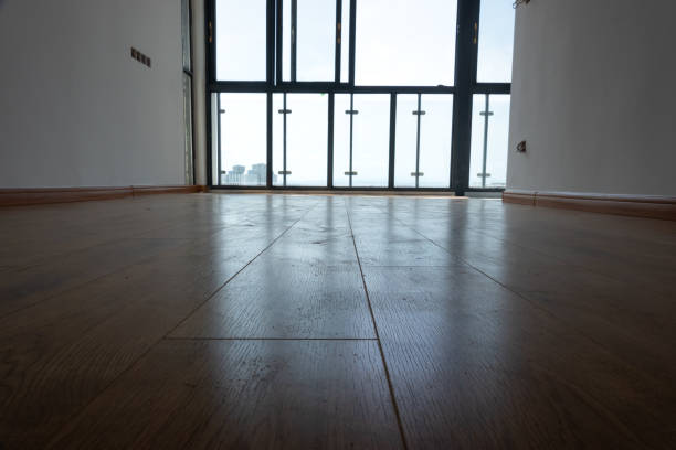 istock emply room view in low angle 1278490212
