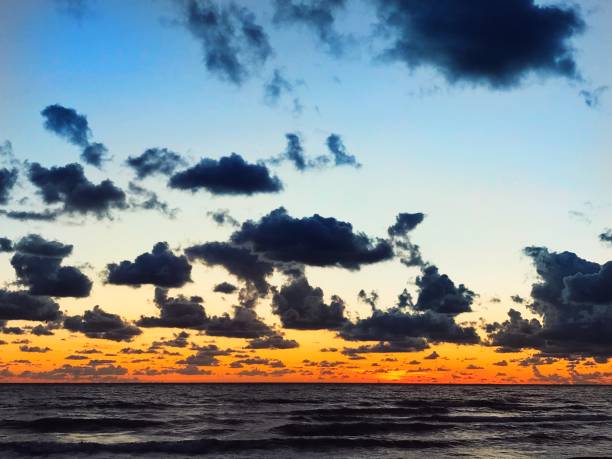 istock Colorful sea sunset 1278553615