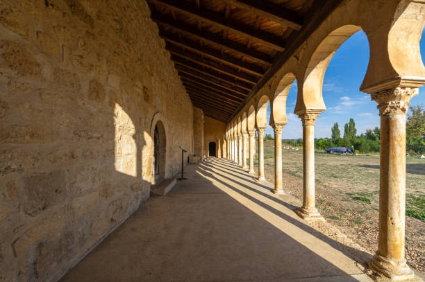 Entrance of the Mozarabic monastery of San Miguel de Escalada in which you can see the horseshoe arches Entrance of the Mozarabic monastery of San Miguel de Escalada in which you can see the horseshoe arches mozarabic stock pictures, royalty-free photos & images