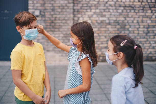 istock Now we need to adjust your mask! 1278594399
