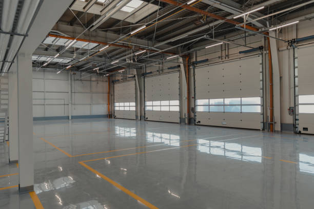 istock Epoxy and waxed flooring with colorful signage in car service 1278775511