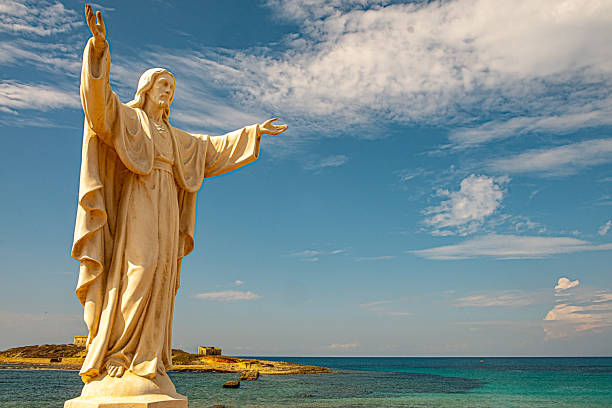 istock the island of currents (Siciliy) 1278811245