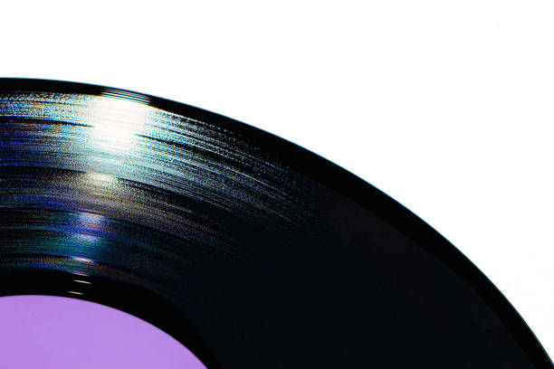 33 rpm vinyl record on white backgrounds - 33 rpm imagens e fotografias de stock