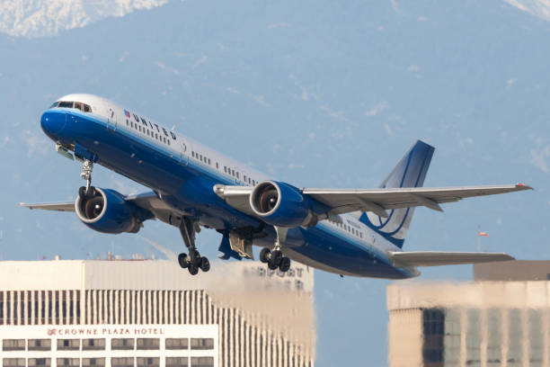 United Airlines Boeing 757 aircraft taking off from Los Angeles International Airport. Los Angeles, California, USA - March 10, 2010: United Airlines Boeing 757 aircraft taking off from Los Angeles International Airport. boeing 757 stock pictures, royalty-free photos & images