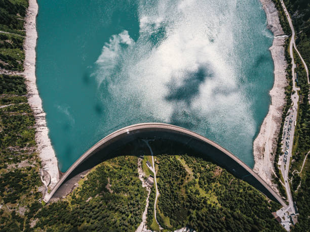 ツィラータールのシュレーゲス貯水池、ツィラータールアルプス、チロル、オーストリア - lake mountain north tirol austria ストックフォトと画像