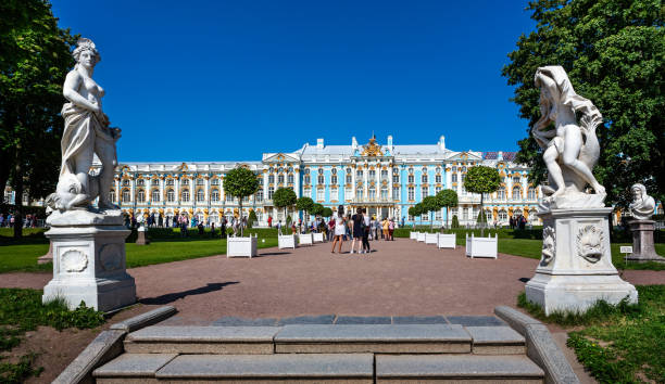 The ornate gold, blue and white exterior of Catherine's Palace in Pushkin, St Petersburg, Russi The ornate gold, blue and white exterior of Catherine's Palace in Pushkin, St Petersburg, Russia on 22 July 2019 st petersburg catherine palace palace russia stock pictures, royalty-free photos & images