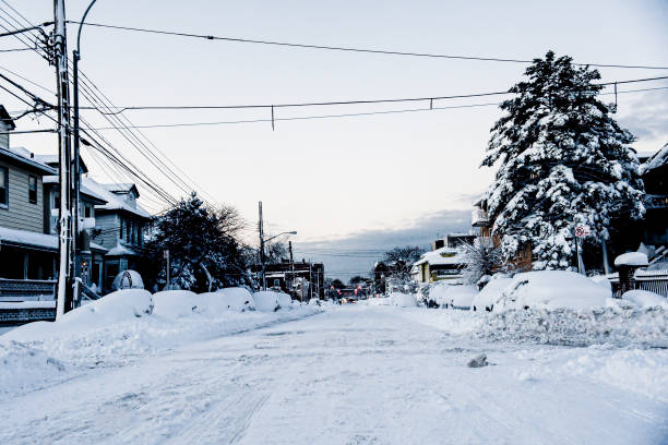 istock Winter street scene 1279066818