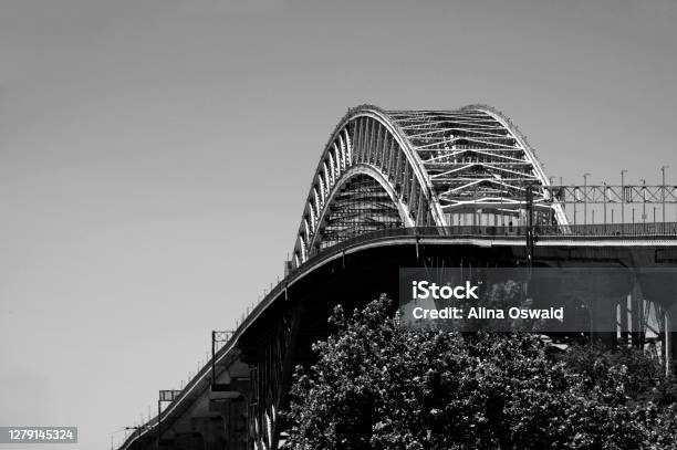 Bayonne Bridge Stock Photo - Download Image Now - Bayonne Bridge, Architecture, Black And White