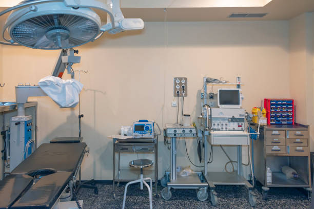 istock Out-of-use hospital operating room 1279159298