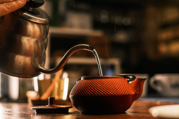 ハーブティーを醸造する - tea leaves chinese tea green tea tea ストックフォトと画像