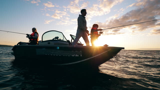 https://media.istockphoto.com/id/1279220635/video/little-kids-are-angling-from-a-boat-with-their-father.jpg?s=640x640&k=20&c=NeMsV_AX6_tTfZss3GBkbVnN3SYoJ0dZ25FykrBYf1s=