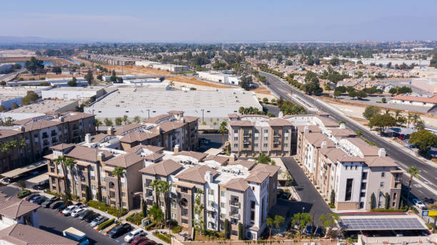 istock Corona, California 1279257118